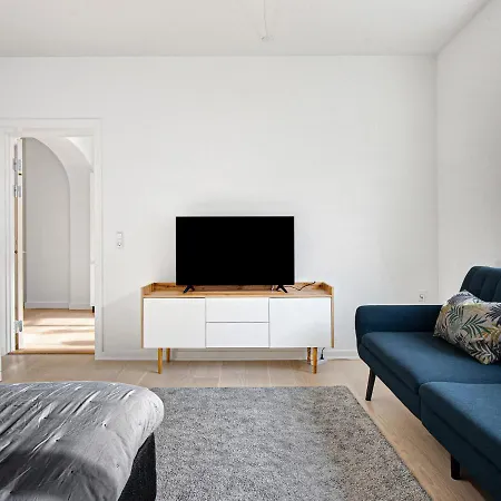 Sanders Fjord - Inviting One-bedroom In Center Of Apartment